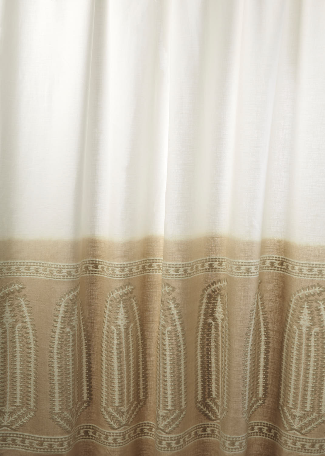 Tessuti Zoffany Zardozi Ombre