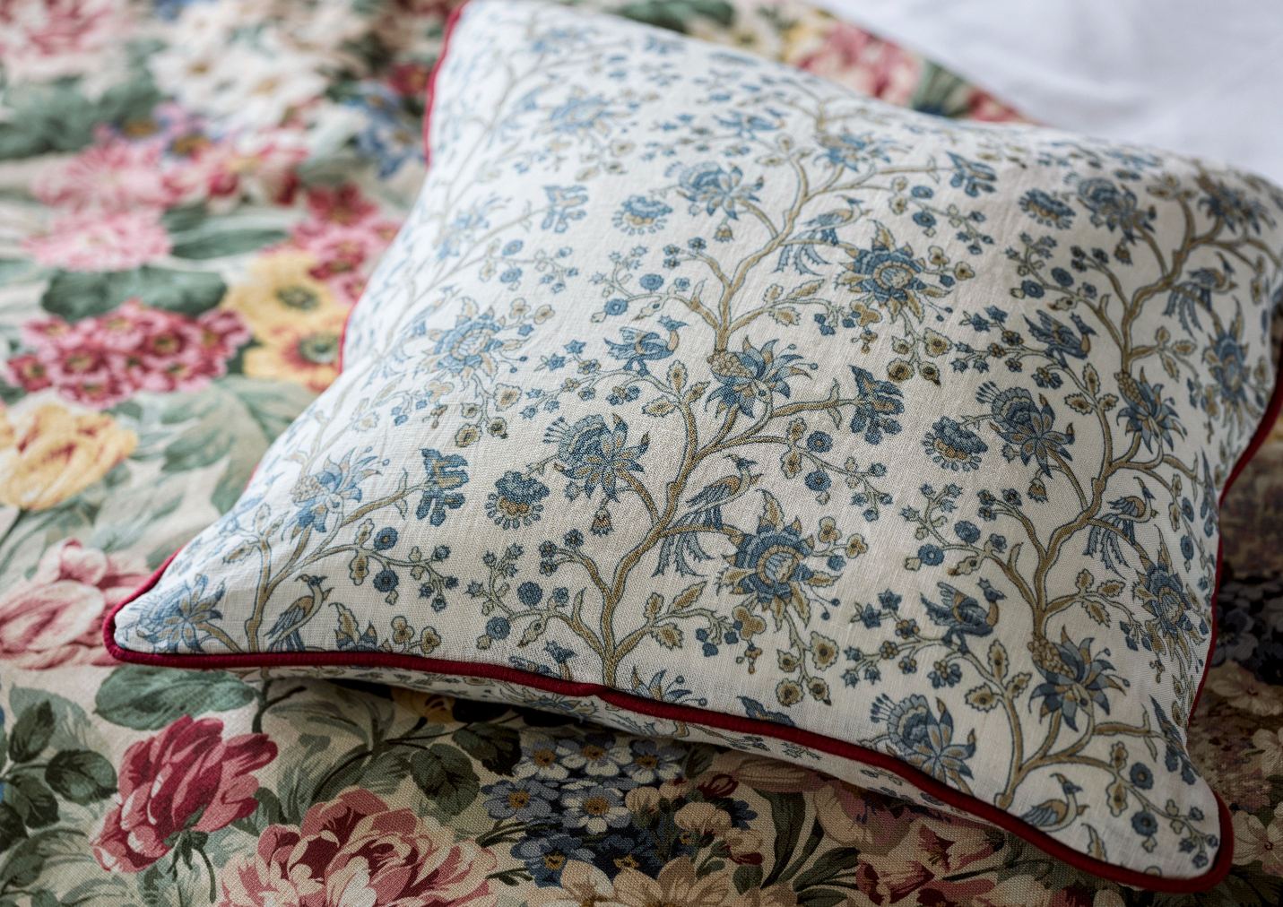 Tessuti Sanderson Azalea Walk